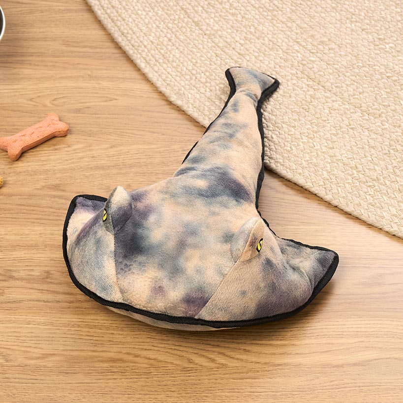 Animal Planet™ Pet Plush Stingray Toy With Squeaker - Image 3