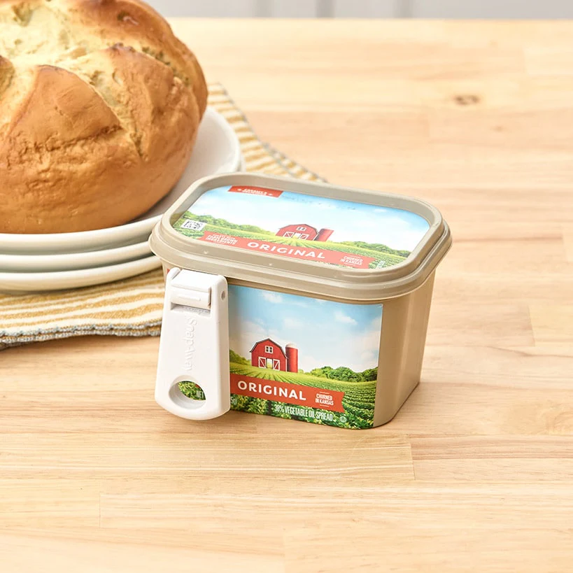 Butterie Snap Away Foldable Attachable Tub Butter Knife - Image 3