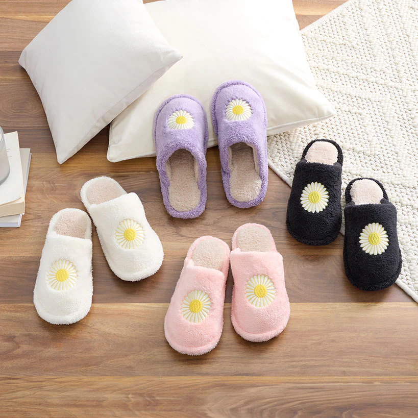 Daisy Plush Slippers