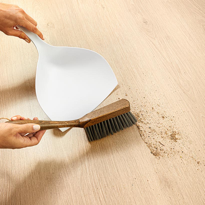 Laura Ashley Vintage Wood Cleaning Tools - Image 6