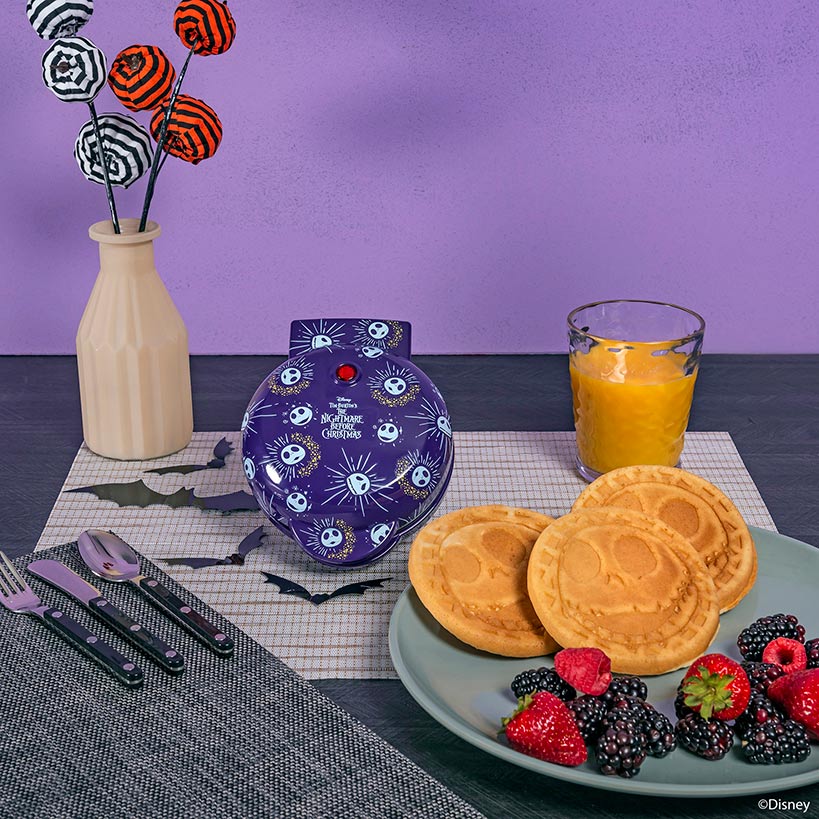 Licensed Mini Waffle Makers - Image 12