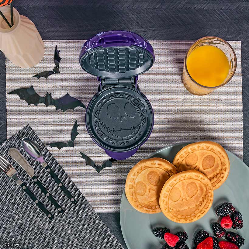 Licensed Mini Waffle Makers - Image 13