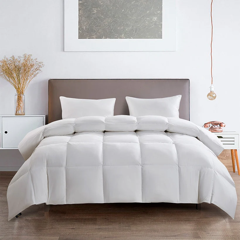 Serta ExtraWarmth 233-Thread Count Goose Feather and Down Fiber Comforter - Image 7