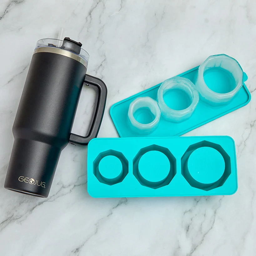 Silicone Cylinder Ice Cube Tray for Tumblers - Image 4